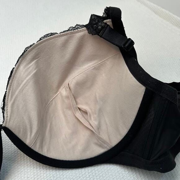 Cacique Bold Lace Plunge Bra Size 46D Black Lace - Picture 3 of 5